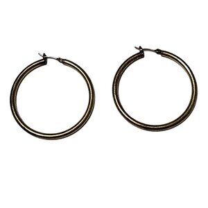 Gold Tone Hoop Earrings Minimalist Fashion Jewelry Simple Elegant Everyday Wear